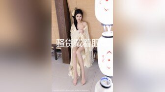 商场白色隔板女厕全景偷拍多位年轻少妇的极品美鲍4 (3)